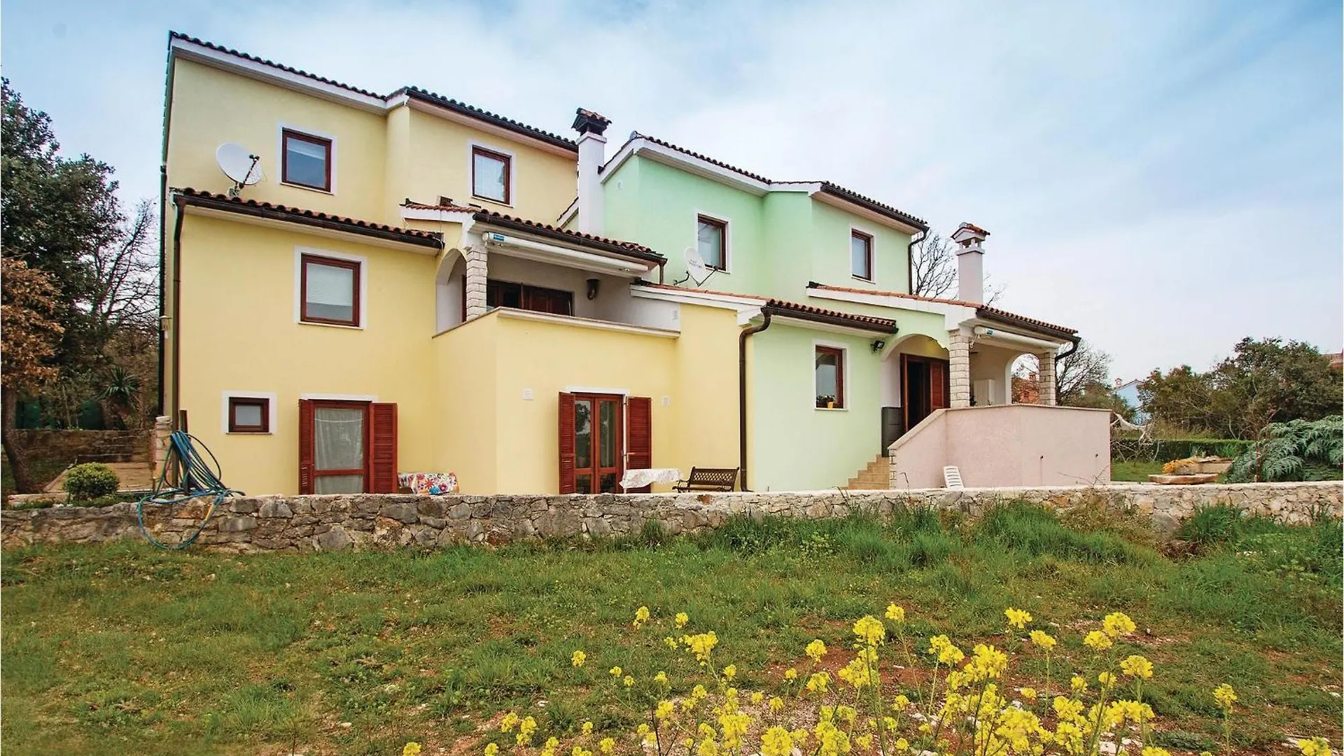 Awesome Home In Betiga With Kitchen Barbariga